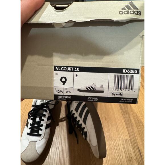 ADIDAS White & Black Sneakers Size 9 main image 4